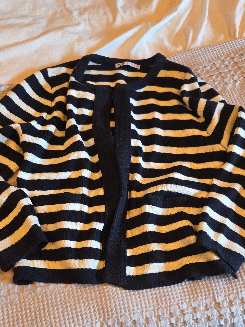 Striped Black and White Women’s Sweater Cardigan Xl